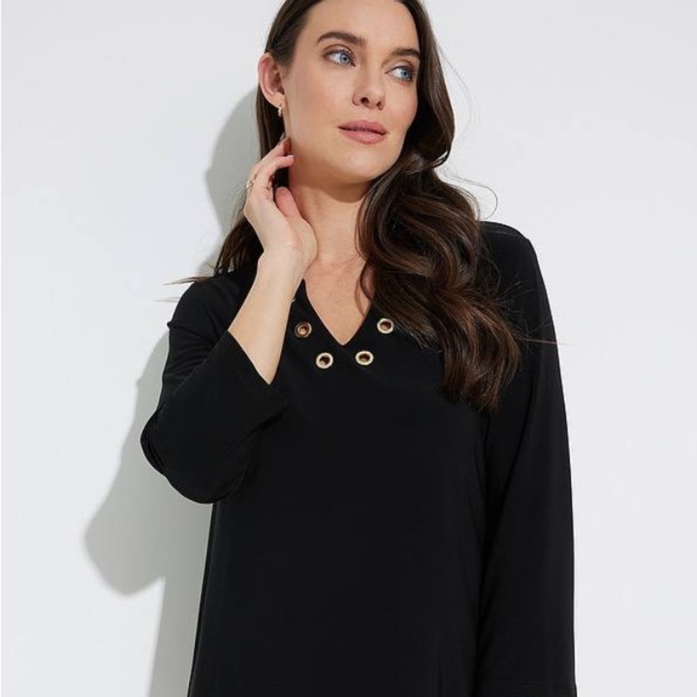 Calvin Klein women’s v neck top %95 Rayon‎ 1X